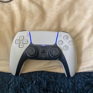 PS5 controller
